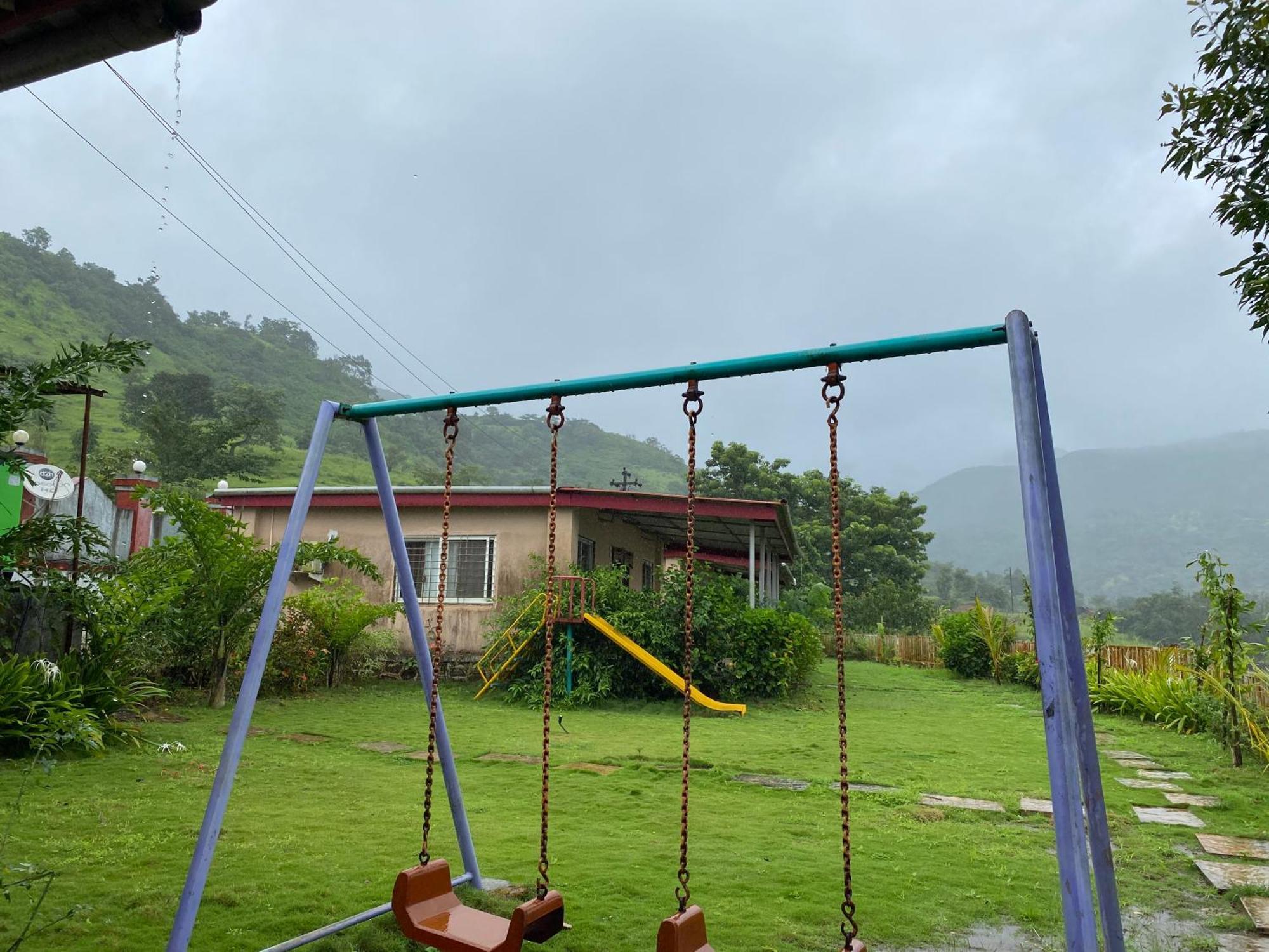 Swiss Lake Resort 라바사 외부 사진