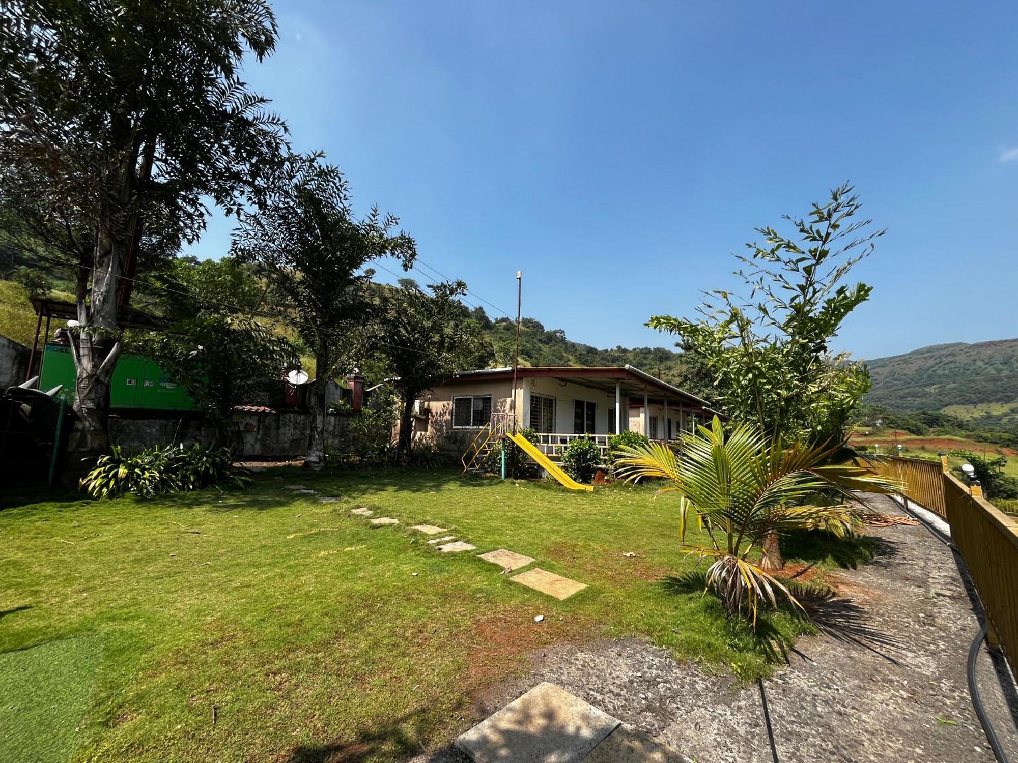 Swiss Lake Resort 라바사 외부 사진