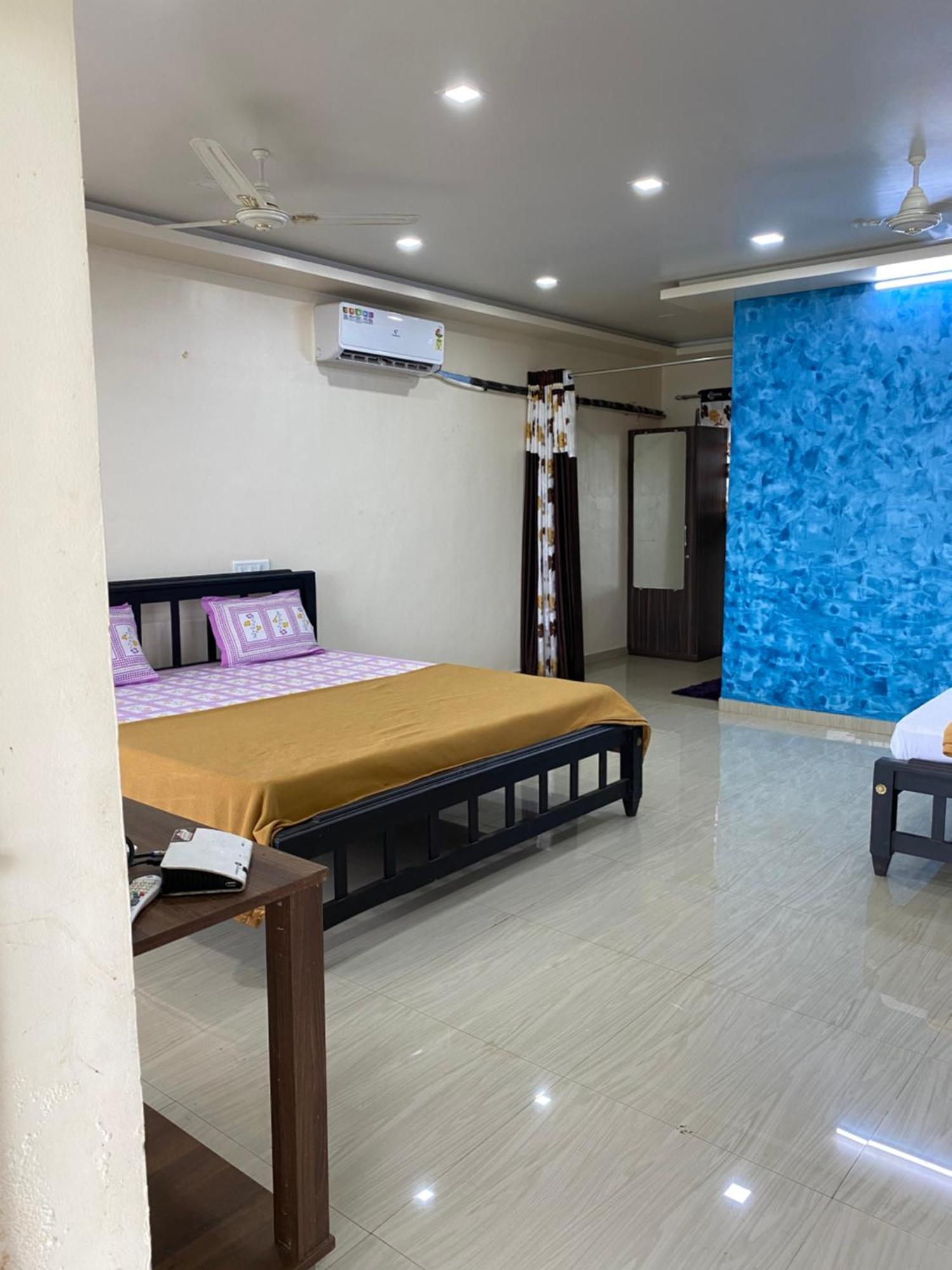Swiss Lake Resort 라바사 외부 사진