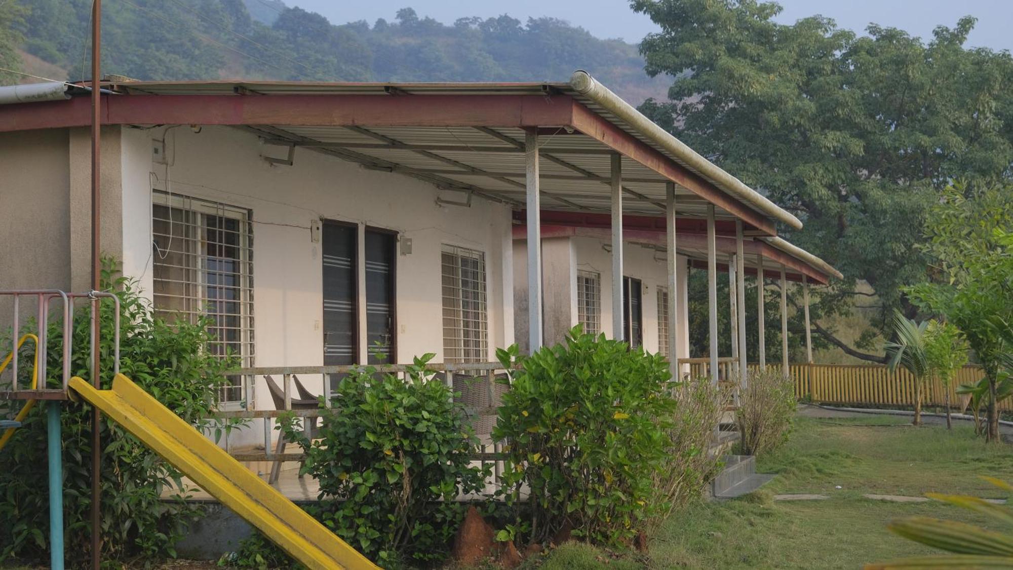 Swiss Lake Resort 라바사 외부 사진