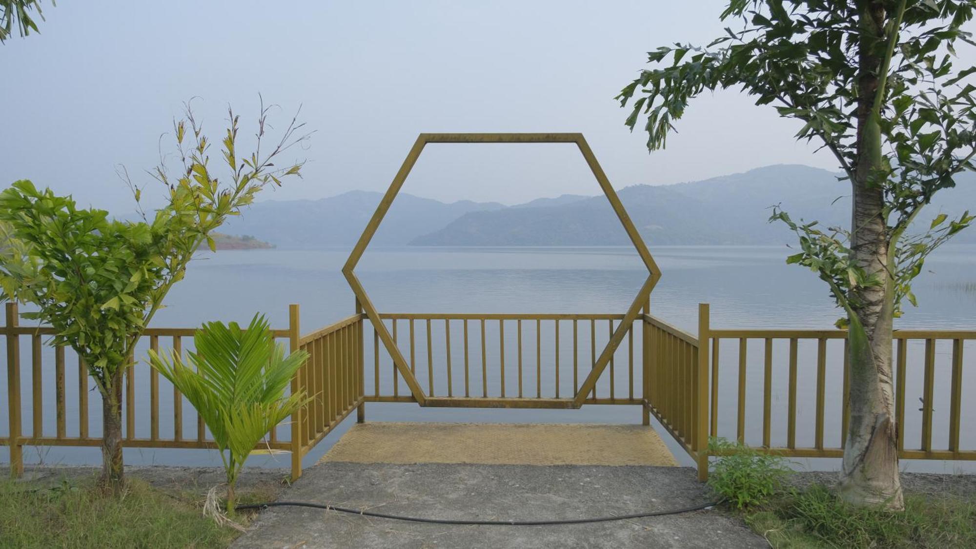 Swiss Lake Resort 라바사 외부 사진
