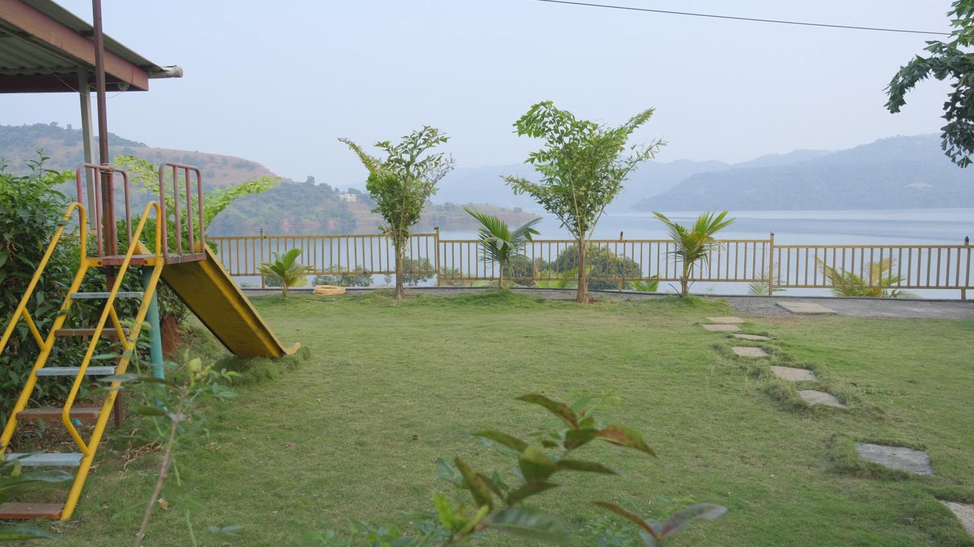 Swiss Lake Resort 라바사 외부 사진