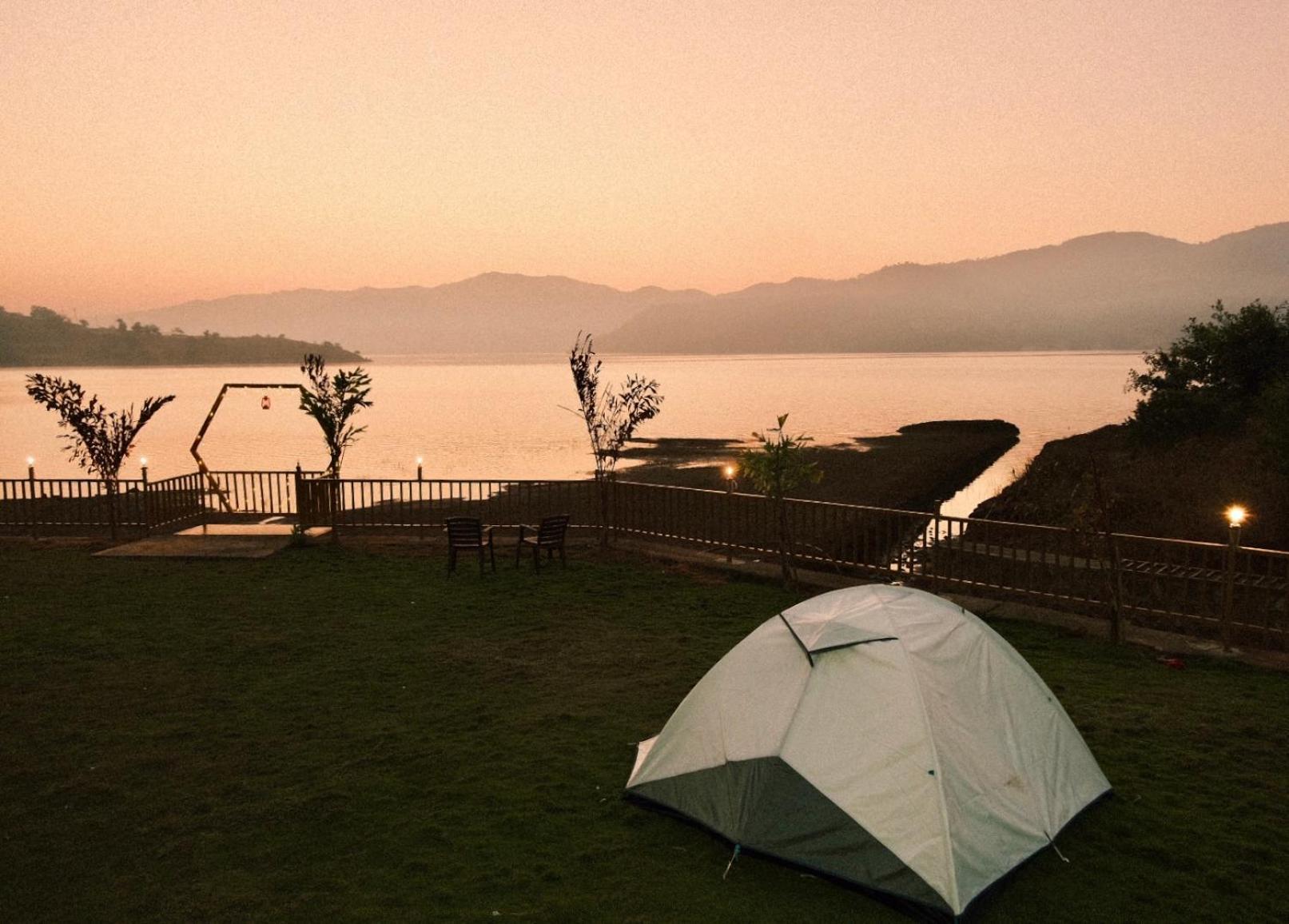 Swiss Lake Resort 라바사 외부 사진